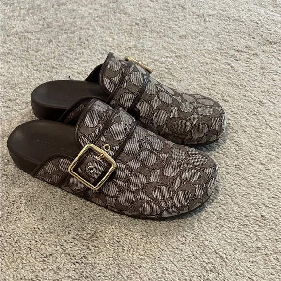 Coach Women’s Archival Signature Hardware Jacquard Buckle Logo Clogs - Picture 5 of 5